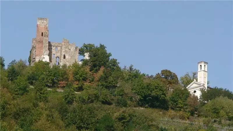 Castello e Chiesa dei SS. Cosma e Damiano